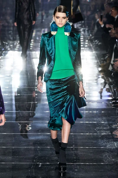 Look 31